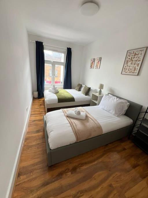 2 Bedroom Apartment Near Station London Bagian luar foto