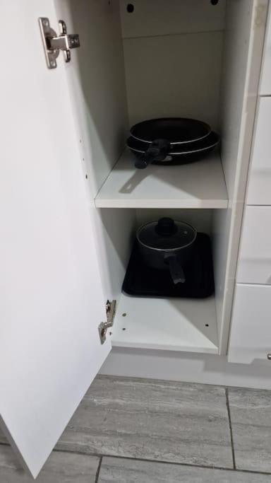 2 Bedroom Apartment Near Station London Bagian luar foto